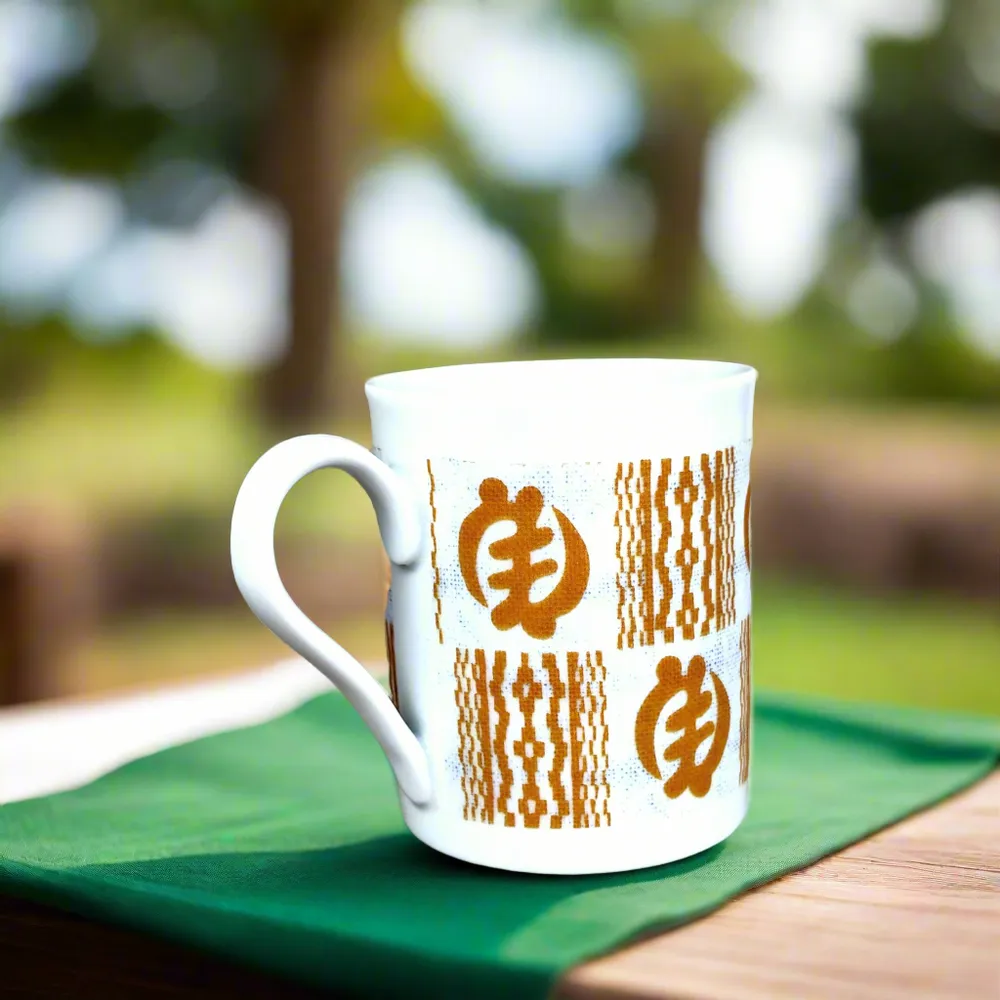 Cadeaux - Mug Adinkra Doré Personnalisable - Porcelaine Française Artisanale & Symboles Africains Uniques - KEMI HOME ART