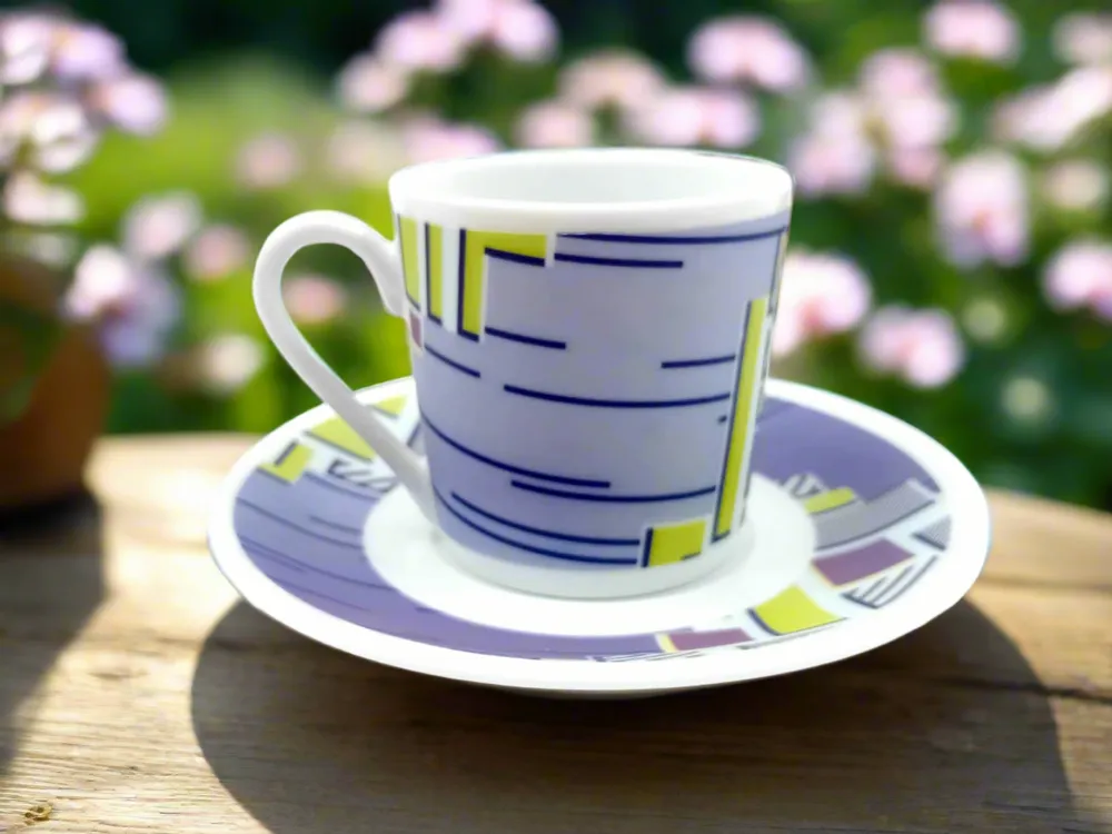 Cadeaux - Élégante Tasse à Café Personnalisable avec Soucoupe en Porcelaine Fine - Motif WAX Milliardaire Unique et Sur Mesure - KEMI HOME ART