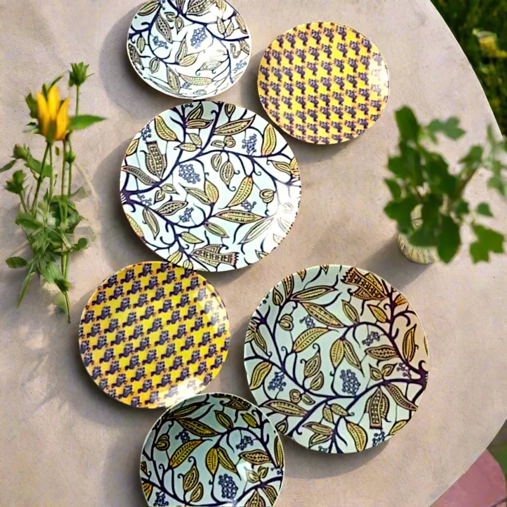 Gifts - Customizable Porcelain Plate Set: « Makaïva » WAX Pattern – African Elegance Made to Order - KEMI HOME ART