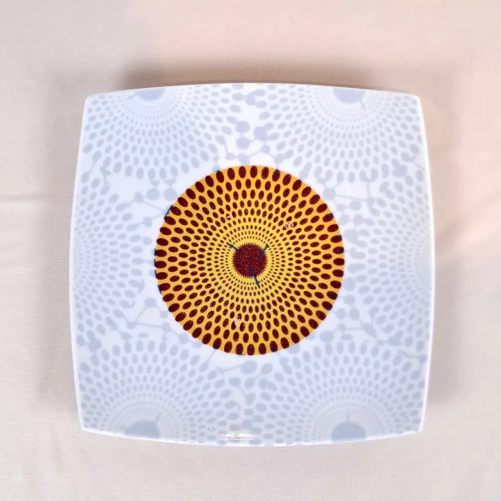 Gifts - Culinary Art Set: 6 Customizable Square French Porcelain Plates - Unique Gammaphone Pattern - KEMI HOME ART