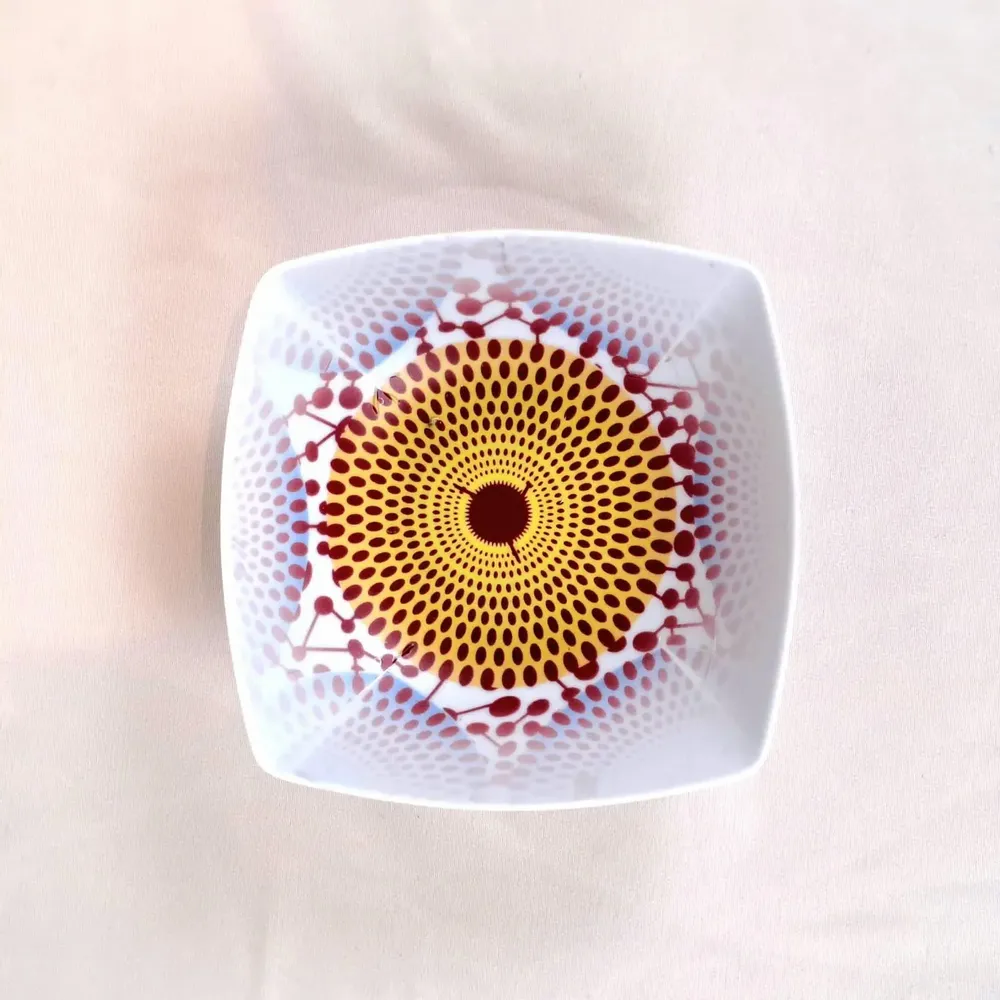 Gifts - Culinary Art Set: 6 Customizable Square French Porcelain Plates - Unique Gammaphone Pattern - KEMI HOME ART