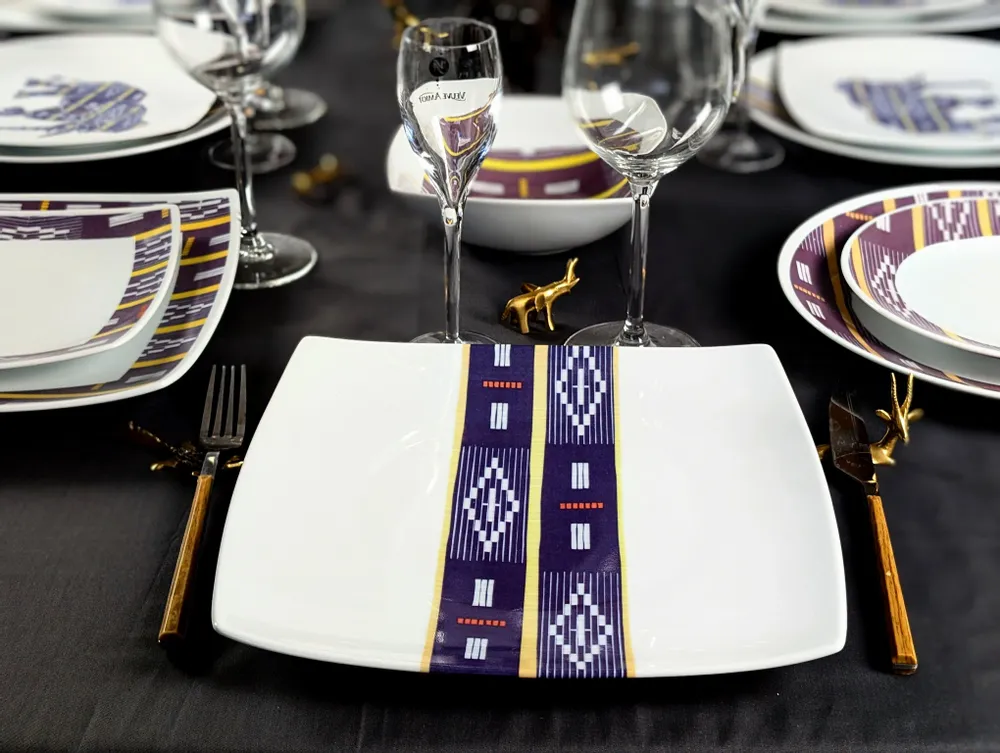 Gifts - Baoulé Elephants: Customizable Square Porcelain Plate Set - Ivorian Craftsmanship & Tradition - KEMI HOME ART