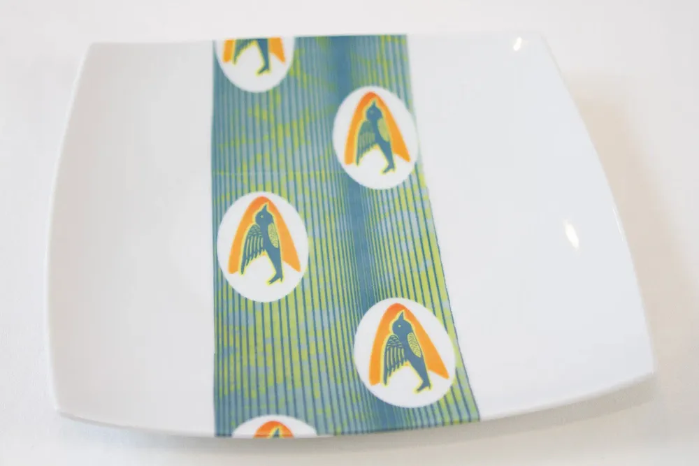 Gifts - WAX Sparkle: Set of 12 Customizable Square Plates in Fine Porcelain, Swallow Motif - French Handcrafted Made-to-Order - KEMI HOME ART