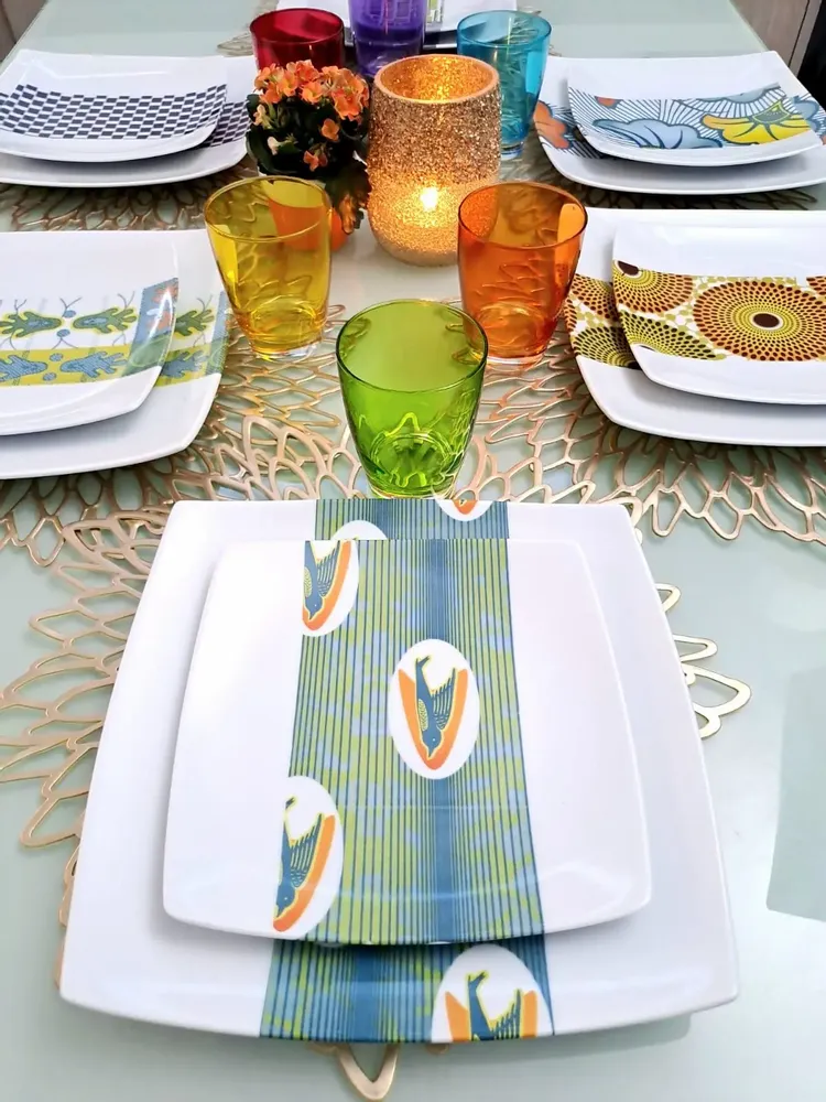 Gifts - WAX Sparkle: Set of 12 Customizable Square Plates in Fine Porcelain, Swallow Motif - French Handcrafted Made-to-Order - KEMI HOME ART