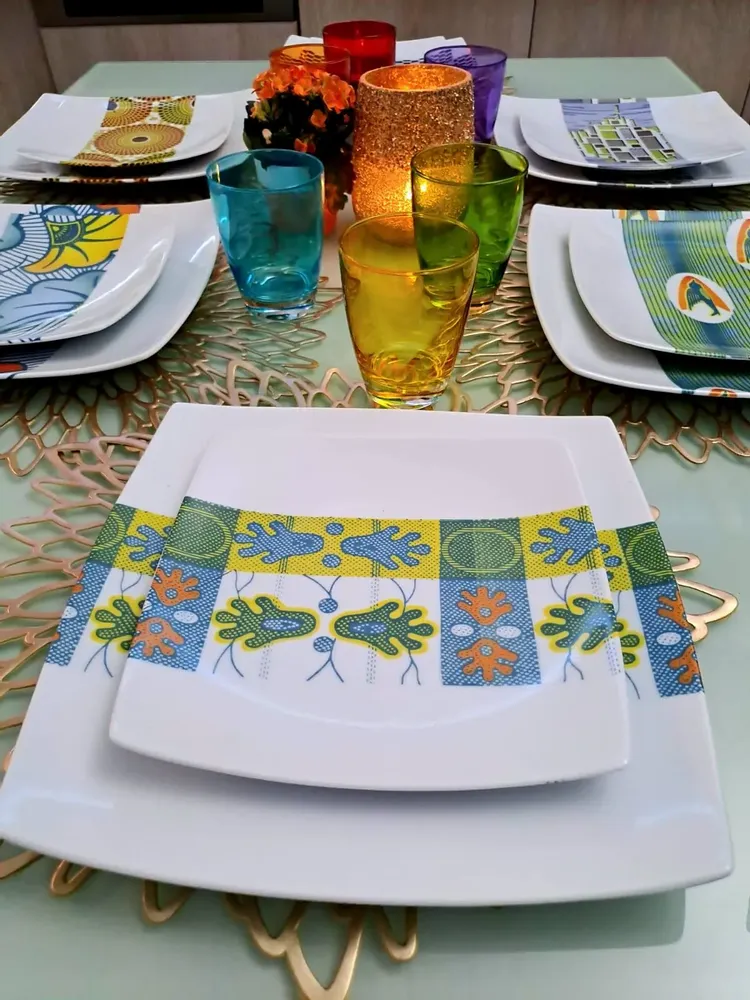 Gifts - Customizable Square Porcelain Plate Set - African WAX 'Ton Pied Mon Pied' Pattern - Elegance and Unity for Your Table - KEMI HOME ART