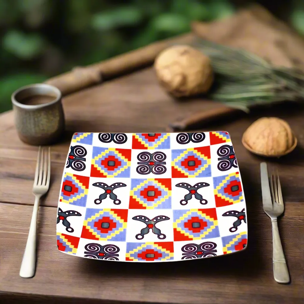 Cadeaux - Édition Limitée : Coffret de 12 Assiettes en Porcelaine Française Personnalisables aux Symboles Adinkra - Artisanat d'Excellence - KEMI HOME ART