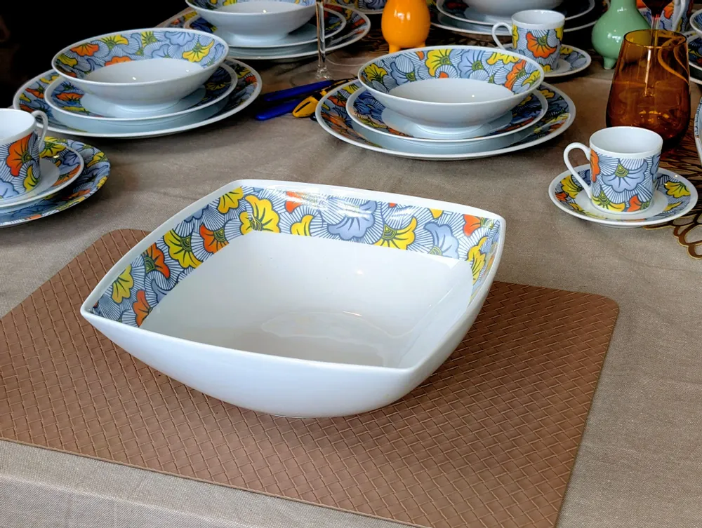 Gifts - Customizable Porcelain Bowl - 'Wedding Flowers' Wax Motif - African Elegance for Your Table - KEMI HOME ART