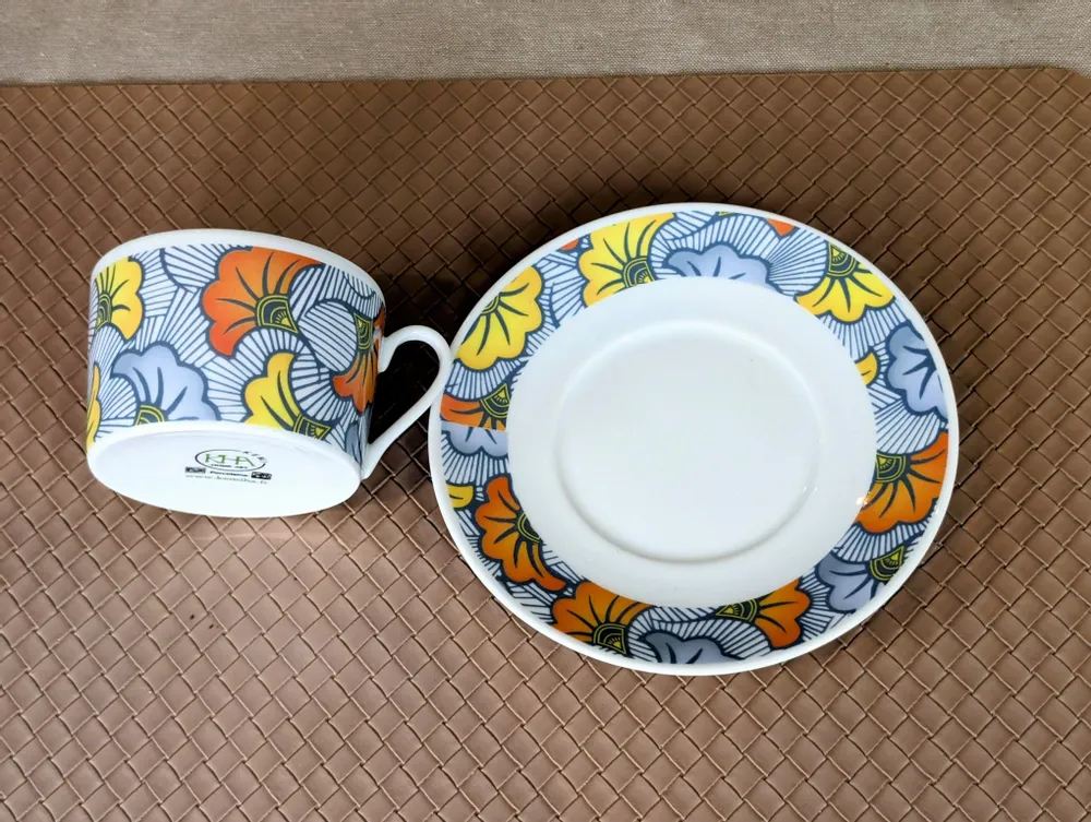 Gifts - Lovers' Tea Set: Customizable Porcelain Cup & Saucer - Exclusive 'Wedding Flowers' Wax Pattern - KEMI HOME ART