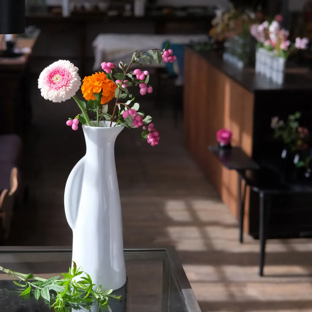 Vases - Like an attentive meerkat, the porcelain pitcher stands in quiet vigil - TSÉ & TSÉ