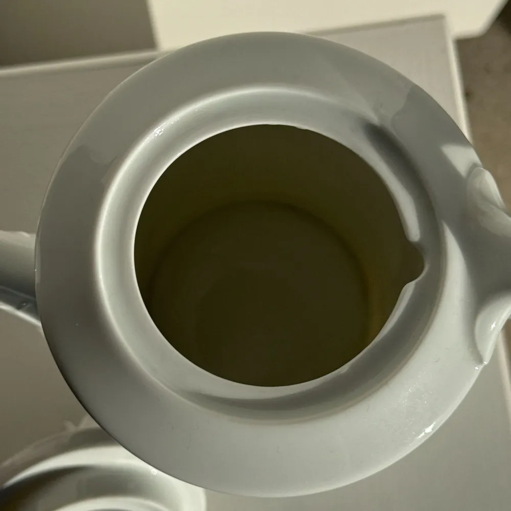 Tea and coffee accessories - Porcelain teapot from Bavaria Germany blue border - OFFICE OBJETS