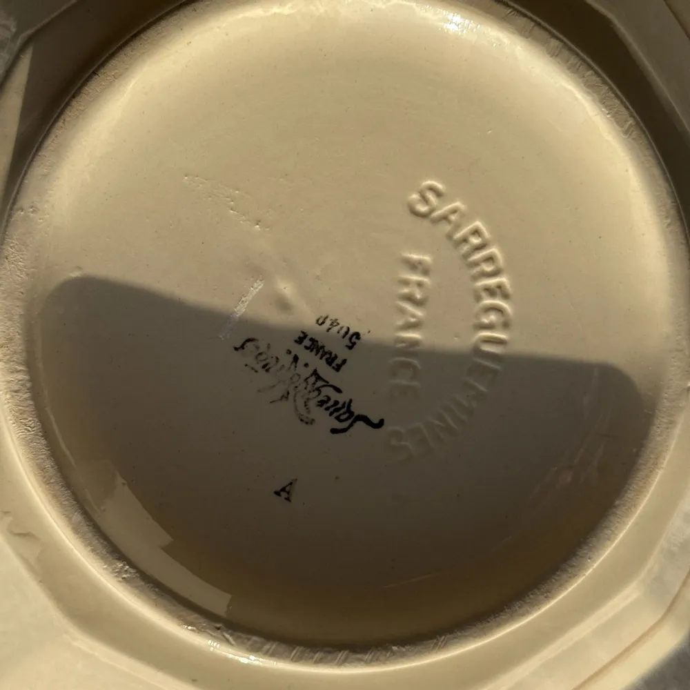 Platter and bowls - Sarreguemines tureen with antique lid with rose pattern D33 H28 - OFFICE OBJETS