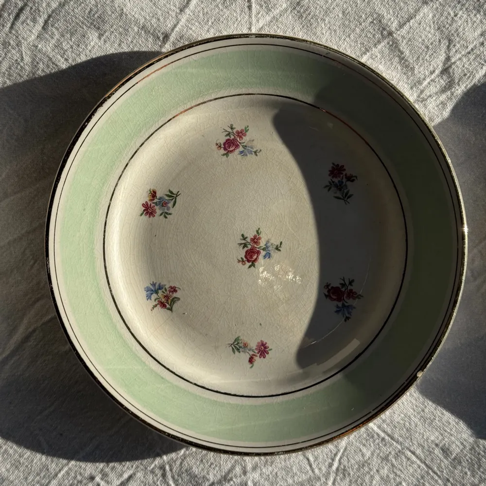 Formal plates - Set of 7 small turquoise dessert plates with gold border L'amandino - OFFICE OBJETS