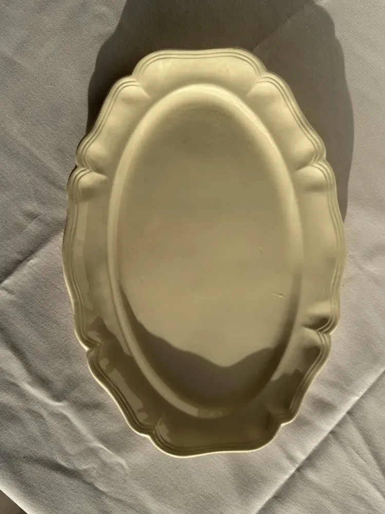 Platter and bowls - Large oval dish in cream earthenware Sarreguemines France L44 - OFFICE OBJETS