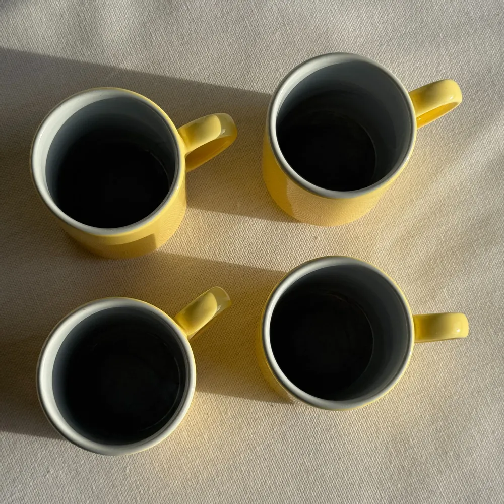 Mugs - Set of 4 Italian espresso cups and vintage yellow saucers - OFFICE OBJETS