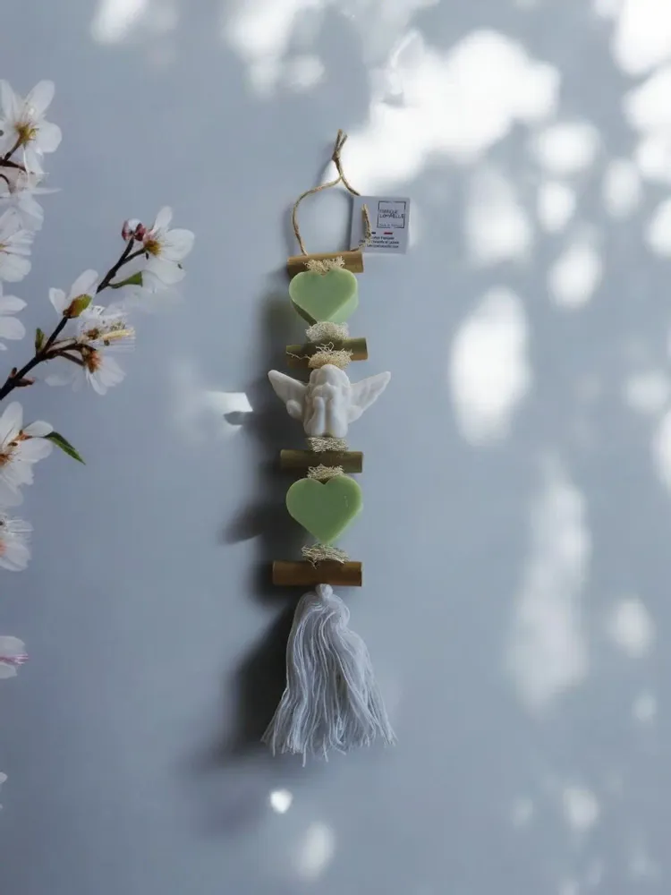 Savons - tresse 1 Savon Verveine 1 Savon Ange Bergamote 1 Cœur Verveine - FABRIQUE LOMAELLE