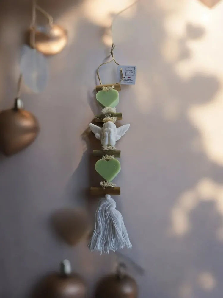 Savons - tresse 1 Savon Verveine 1 Savon Ange Bergamote 1 Cœur Verveine - FABRIQUE LOMAELLE