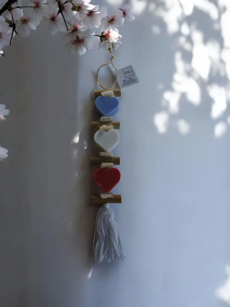 Savons - Tresse 1 Savon Cœur Ecume et 1 Savon Cœur Bergamote 1 Savon Cœur Fruit Rouge - FABRIQUE LOMAELLE