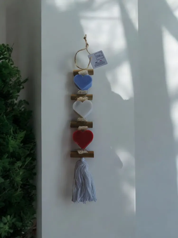 Savons - Tresse 1 Savon Cœur Ecume et 1 Savon Cœur Bergamote 1 Savon Cœur Fruit Rouge - FABRIQUE LOMAELLE