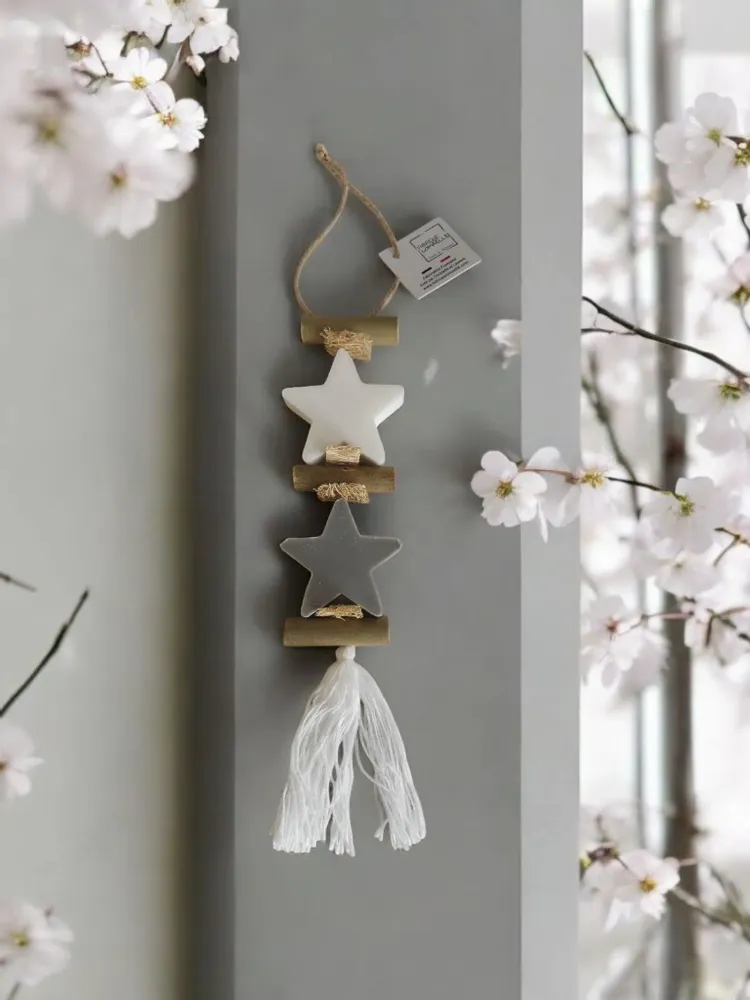 Savons - Tresse 1 Savon Etoile Blanche et 1 Savon Etoile Grise - FABRIQUE LOMAELLE