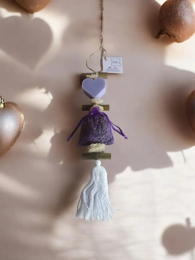 Soaps - Braided Lavender Heart Soap with a Lavandin Sachet - FABRIQUE LOMAELLE