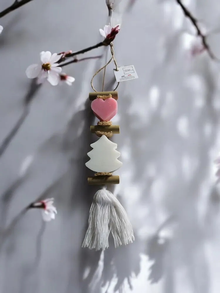 Savons - Tresse 1 Savon Coeur Rose et 1 Savon Sapin Blanc - FABRIQUE LOMAELLE