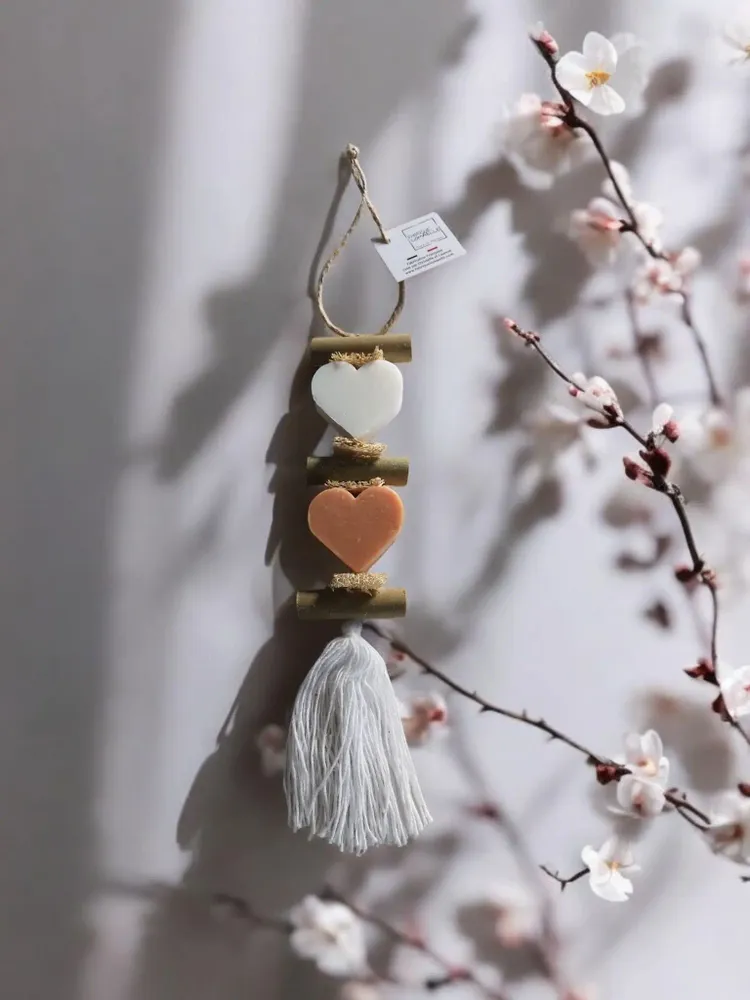 Savons - Tresse 1 Savon Cœur Blanc et 1 Savon Cœur Fleur D'oranger - FABRIQUE LOMAELLE