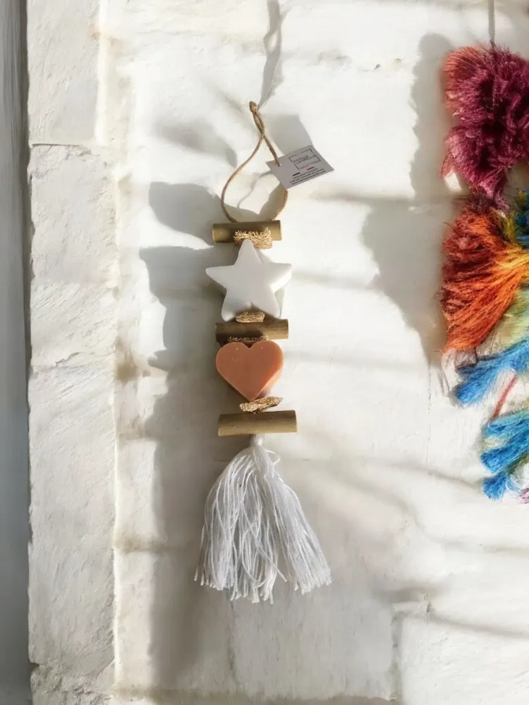 Savons - Tresse 1 Savon Etoile Blanche et 1 Savon Cœur Fleur de D'oranger - FABRIQUE LOMAELLE