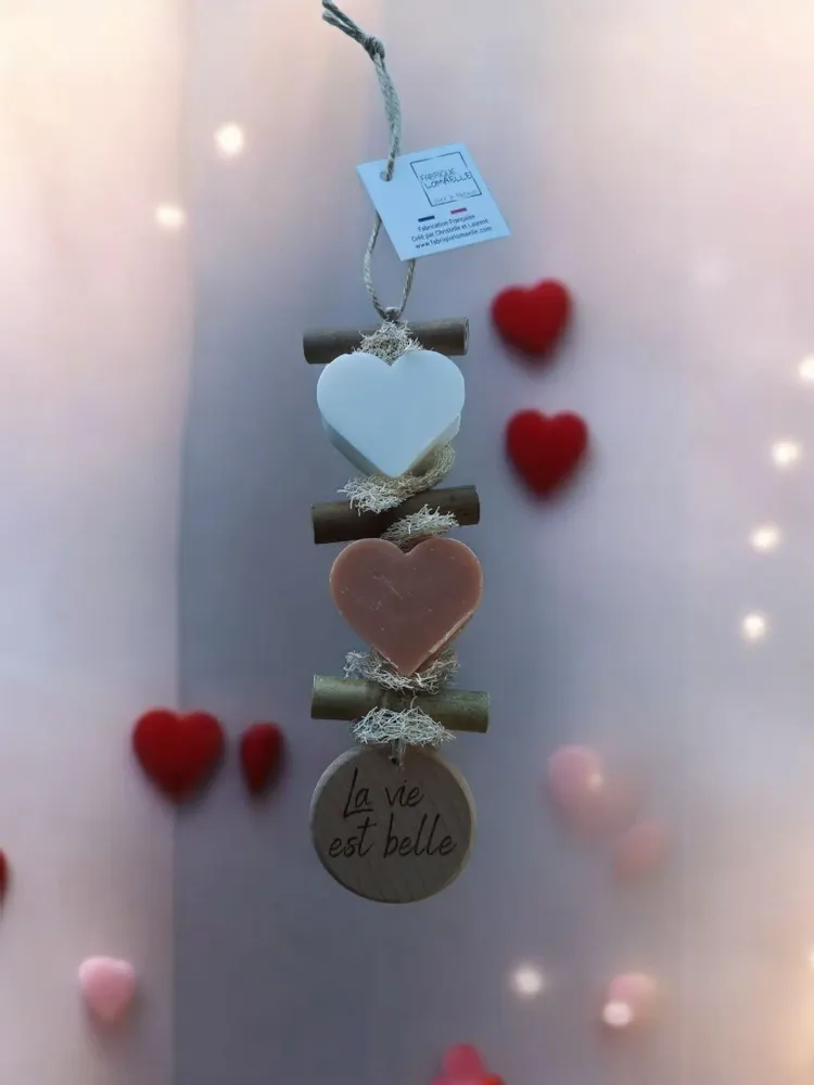 Soaps - Braid, 1 Bergamot Heart, 1 Orange Blossom Heart, 1 Wooden Round "Life is Beautiful" - FABRIQUE LOMAELLE