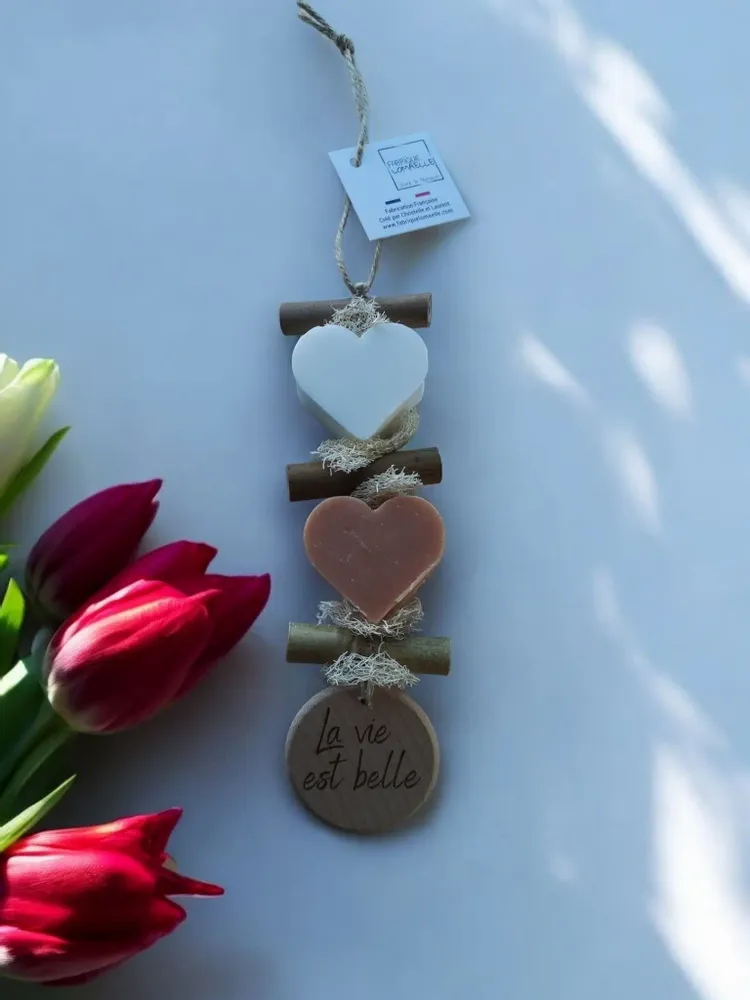 Soaps - Braid, 1 Bergamot Heart, 1 Orange Blossom Heart, 1 Wooden Round "Life is Beautiful" - FABRIQUE LOMAELLE
