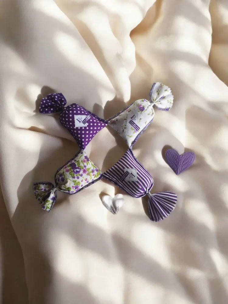 Savons - Tresse 1 Sachet de Lavandin (tissu assortis) 1 Savon Cœur Lavande - FABRIQUE LOMAELLE