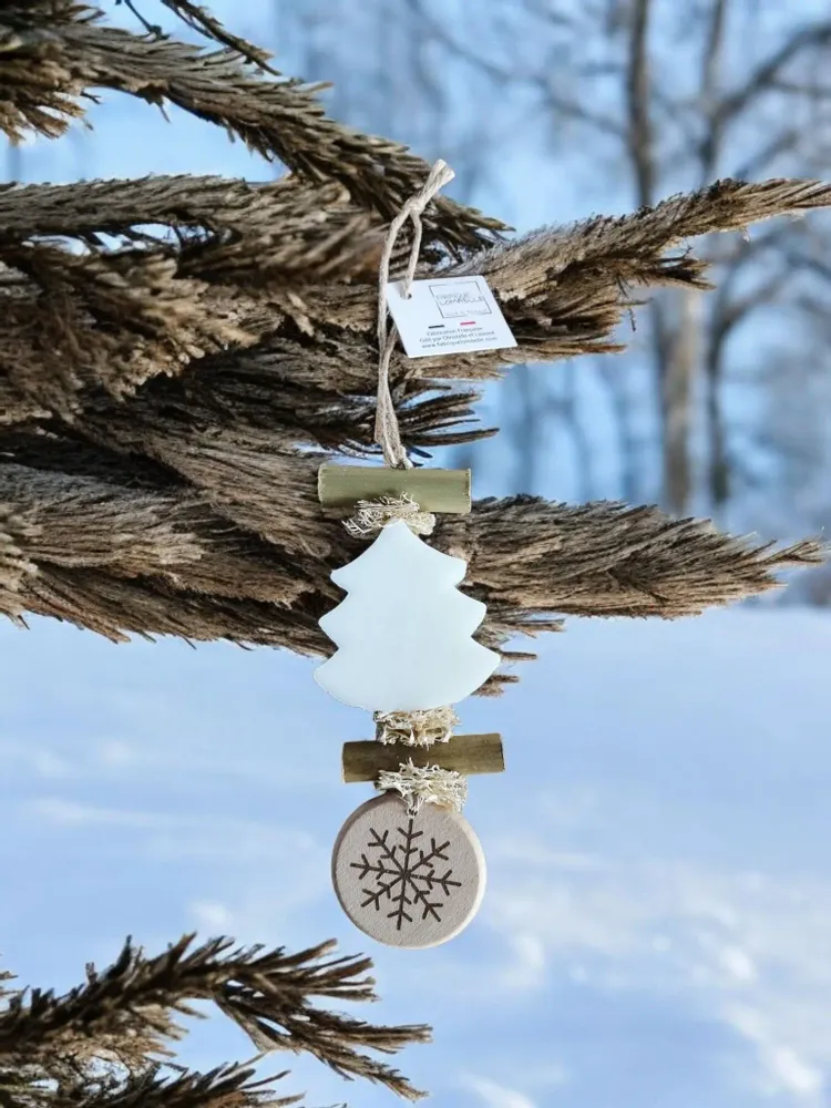 Savons - Tresse 1 Savon Sapin Blanc Bergamote avec Rond Bois "Flocon" - FABRIQUE LOMAELLE