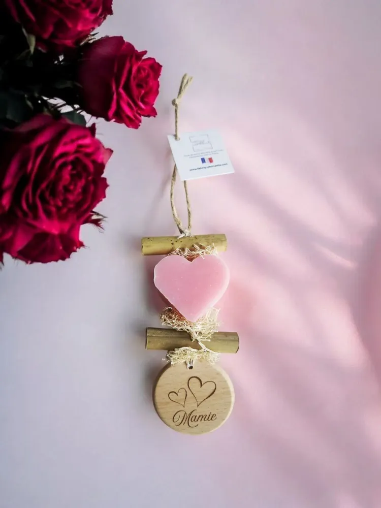 Soaps - Braided 1 Pink Heart Soap with Wooden Round "Grandma" - FABRIQUE LOMAELLE