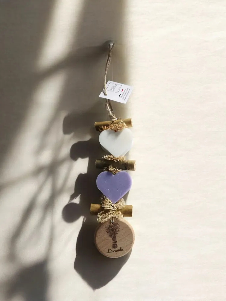 Soaps - Braid, 1 Bergamot Heart, 1 Lavender Heart, 1 Wooden Round, Lavender Bouquet - FABRIQUE LOMAELLE