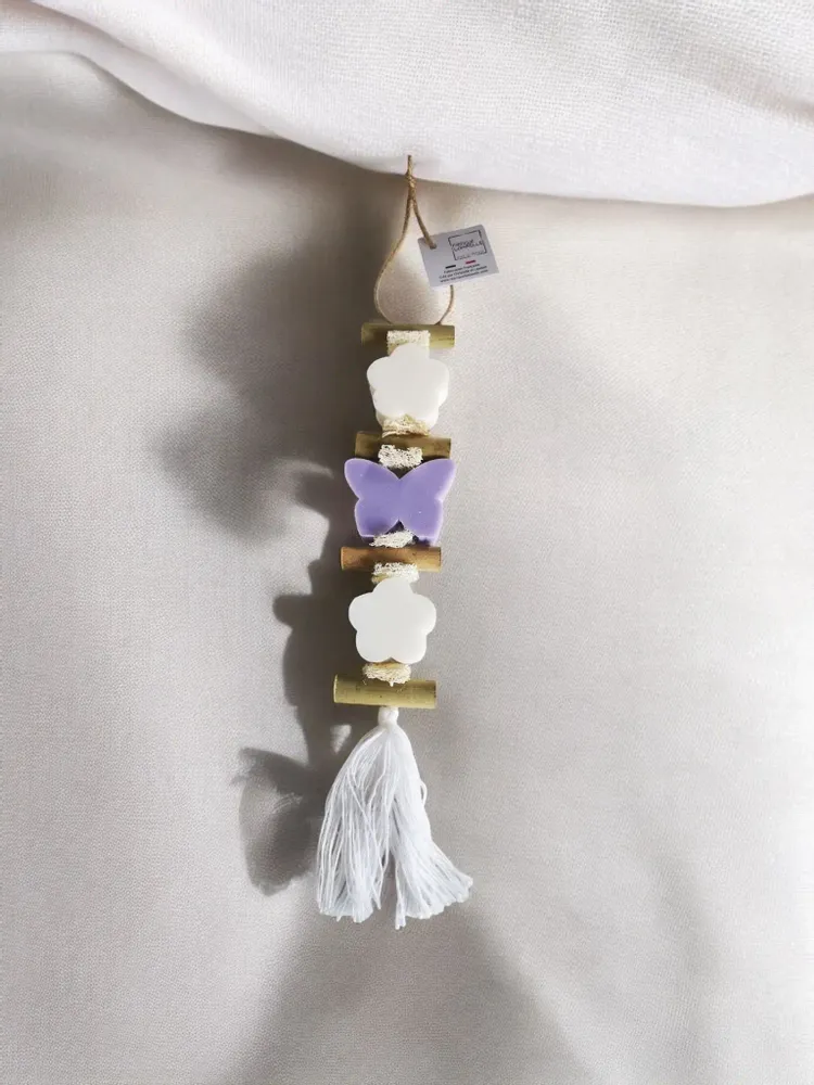 Savons - tresse 1 Savon Fleur Bergamote 1 Savon Papillon Lavande 1 Savon Fleur Bergamote - FABRIQUE LOMAELLE