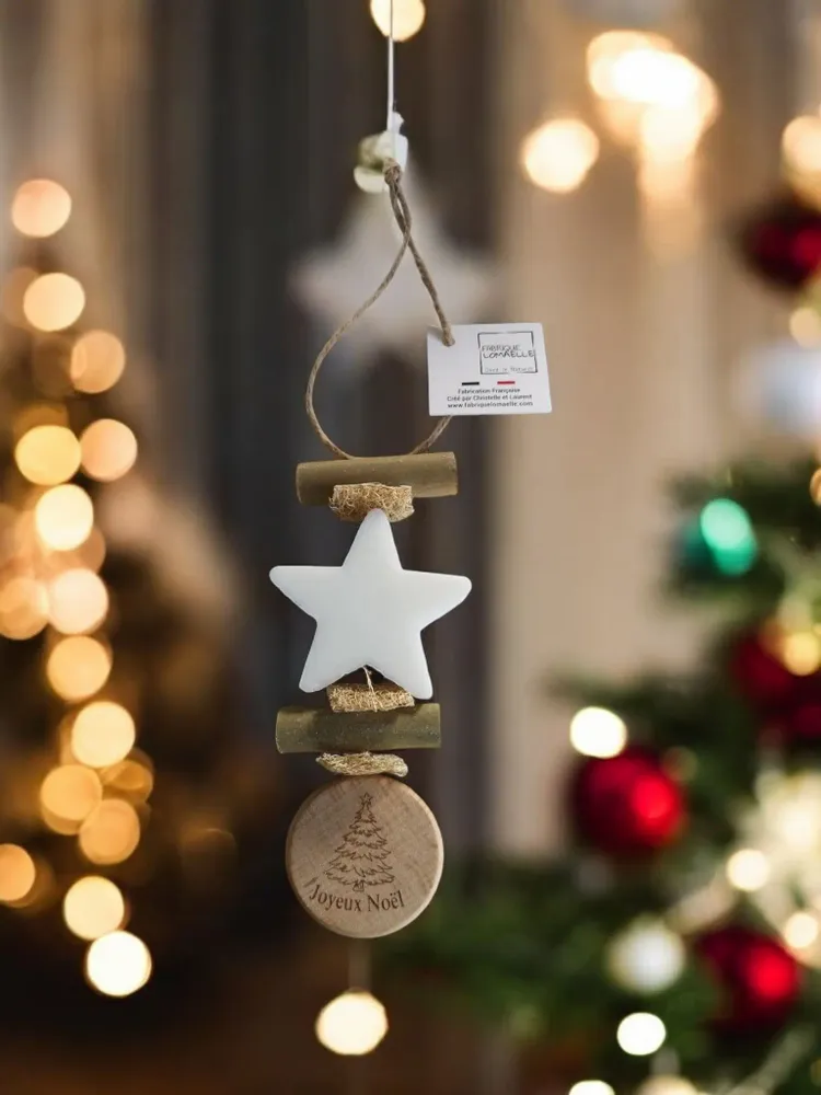 Savons - Tresse 1 Etoile Blanche Bergamote avec Rond Bois Gravé "sapin de noël" - FABRIQUE LOMAELLE