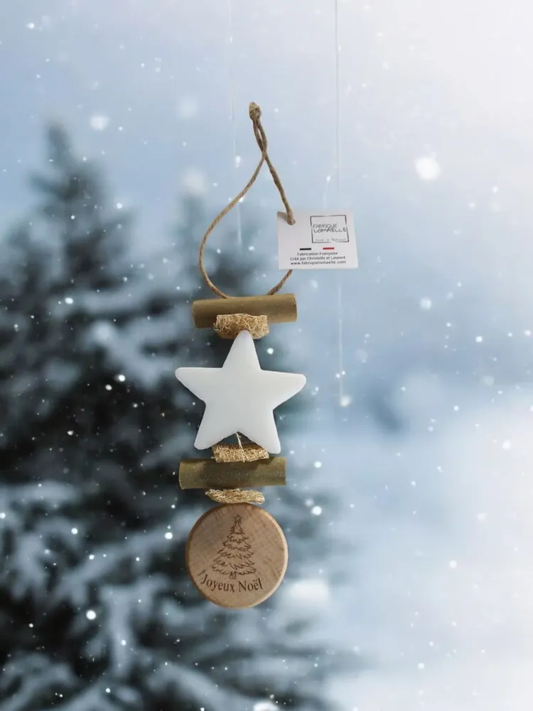 Savons - Tresse 1 Etoile Blanche Bergamote avec Rond Bois Gravé "sapin de noël" - FABRIQUE LOMAELLE