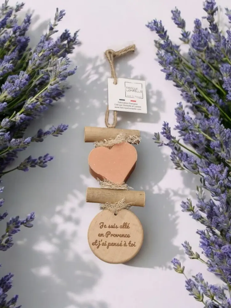 Savons - Tresse 1 Cœur Fleur d'Oranger avec Rond Bois "Je suis allé en ..." - FABRIQUE LOMAELLE