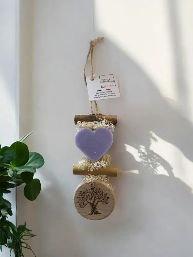 Savons - Tresse 1 Cœur Lavande avec Rond Bois "Olivier" - FABRIQUE LOMAELLE