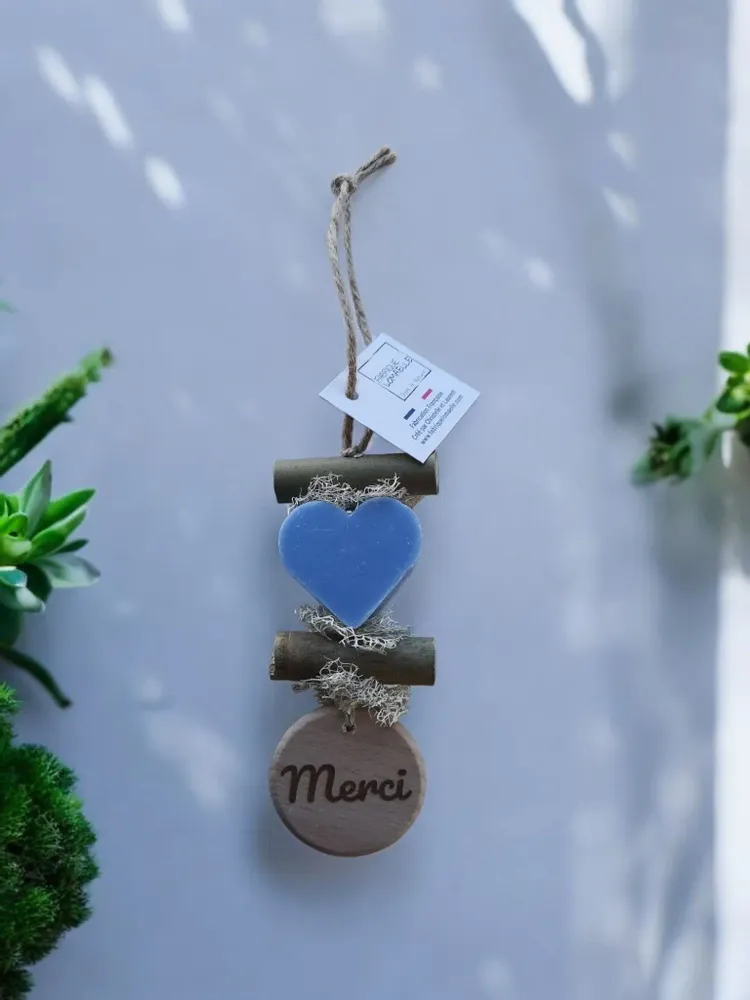 Savons - Tresse 1 Cœur Ecume avec Rond Bois "Merci" - FABRIQUE LOMAELLE