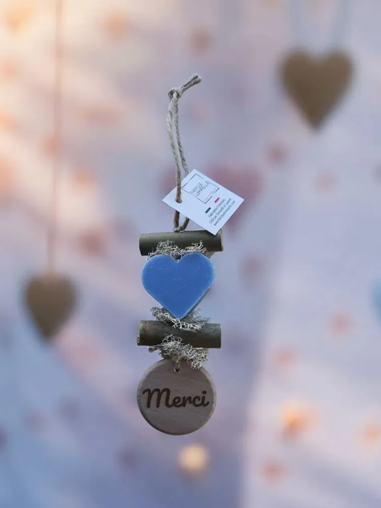 Savons - Tresse 1 Cœur Ecume avec Rond Bois "Merci" - FABRIQUE LOMAELLE