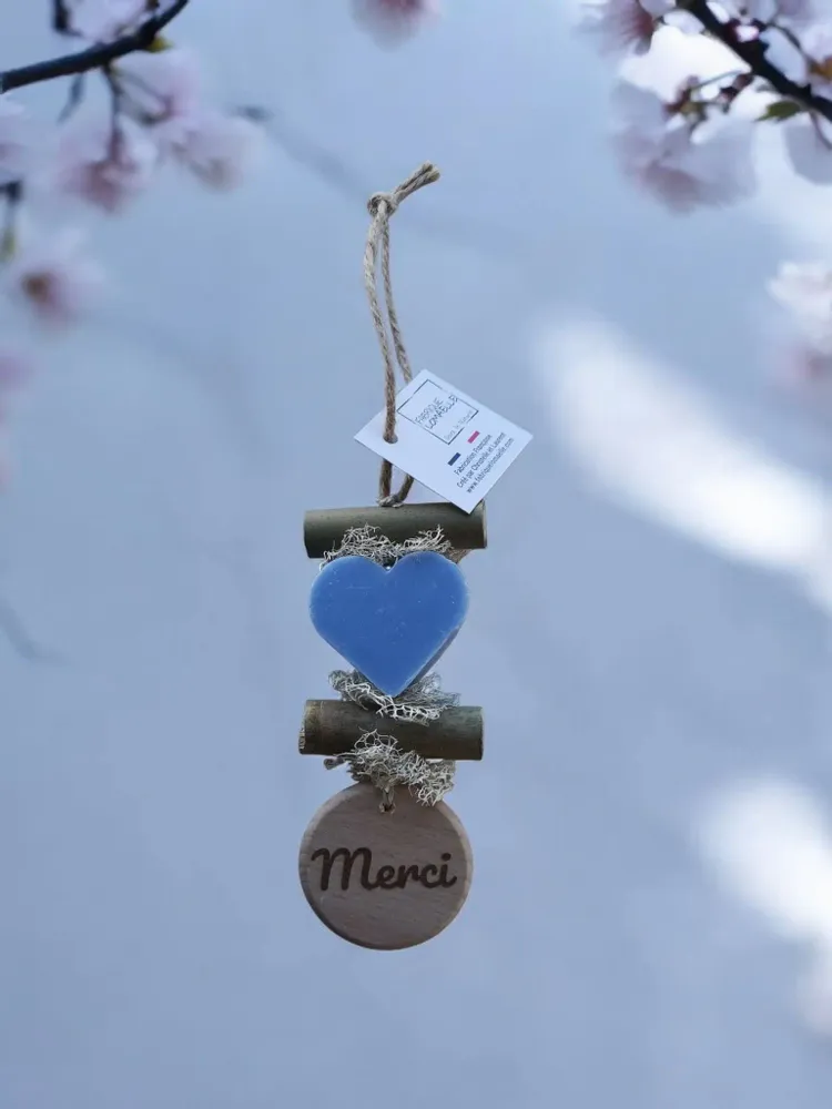 Savons - Tresse 1 Cœur Ecume avec Rond Bois "Merci" - FABRIQUE LOMAELLE
