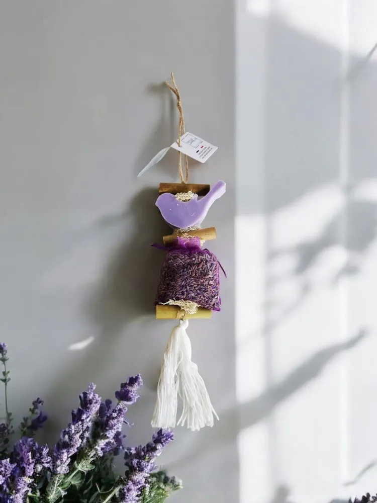 Savons - Tresse 1 Savon Oiseau Lavande avec un sachet de lavandin - FABRIQUE LOMAELLE