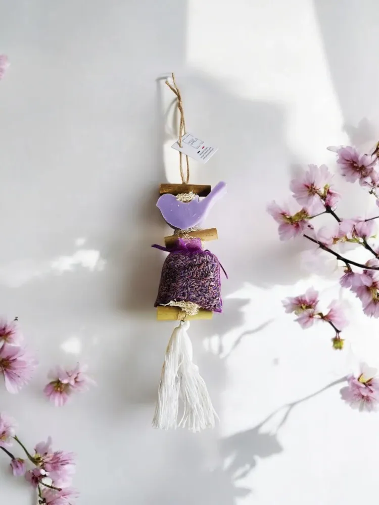 Savons - Tresse 1 Savon Oiseau Lavande avec un sachet de lavandin - FABRIQUE LOMAELLE