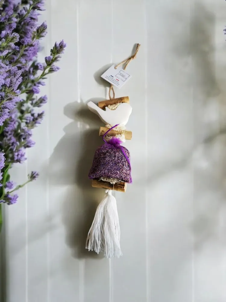 Savons - Tresse 1 Savon Oiseau Bergamote avec un sachet de lavandin - FABRIQUE LOMAELLE