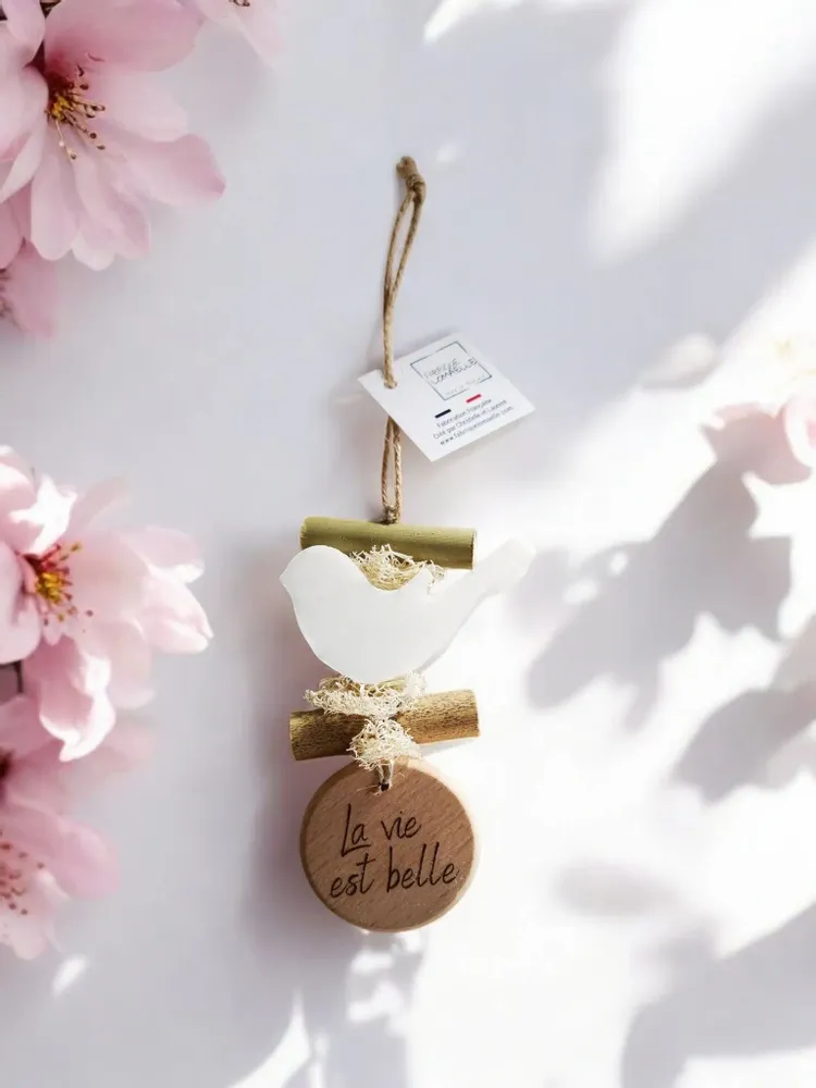 Soaps - Braided 1 Bergamot Bird Soap with Wooden Round "Life is Beautiful" - FABRIQUE LOMAELLE