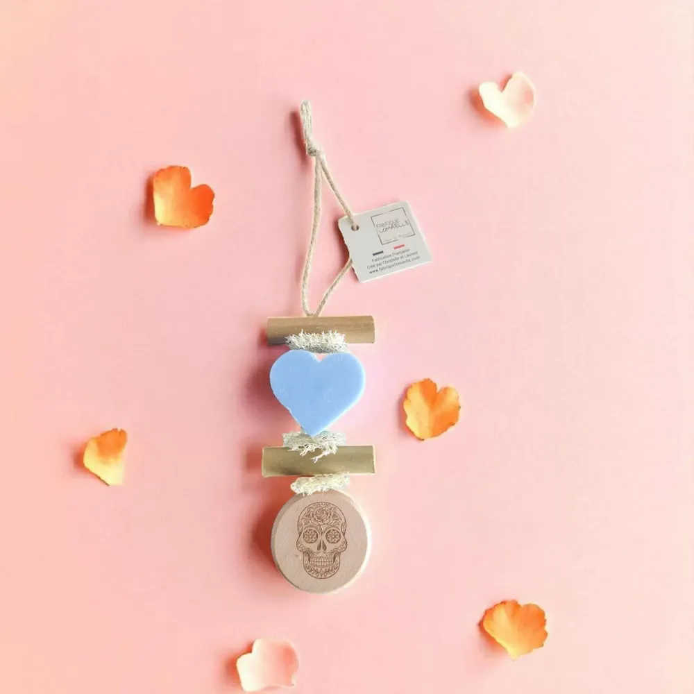 Savons - Tresse 1 Savon Cœur Ecume avec Rond bois Gravé "Tête de Mort Mexicaine" - FABRIQUE LOMAELLE