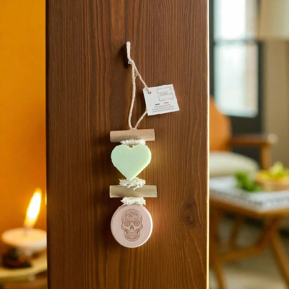 Soaps - Braided 1 Verbena Heart Soap with Engraved Wooden Round "Mexican Skull" - FABRIQUE LOMAELLE
