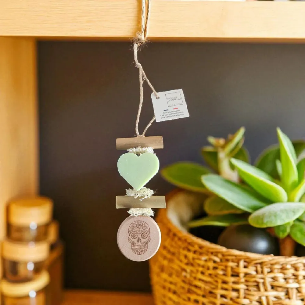 Soaps - Braided 1 Verbena Heart Soap with Engraved Wooden Round "Mexican Skull" - FABRIQUE LOMAELLE