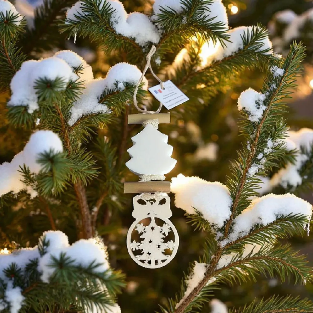 Soaps - Braid 1 White fir tree-shaped soap scented with bergamot, featuring a Christmas bauble and a cut-out fir tree. - FABRIQUE LOMAELLE