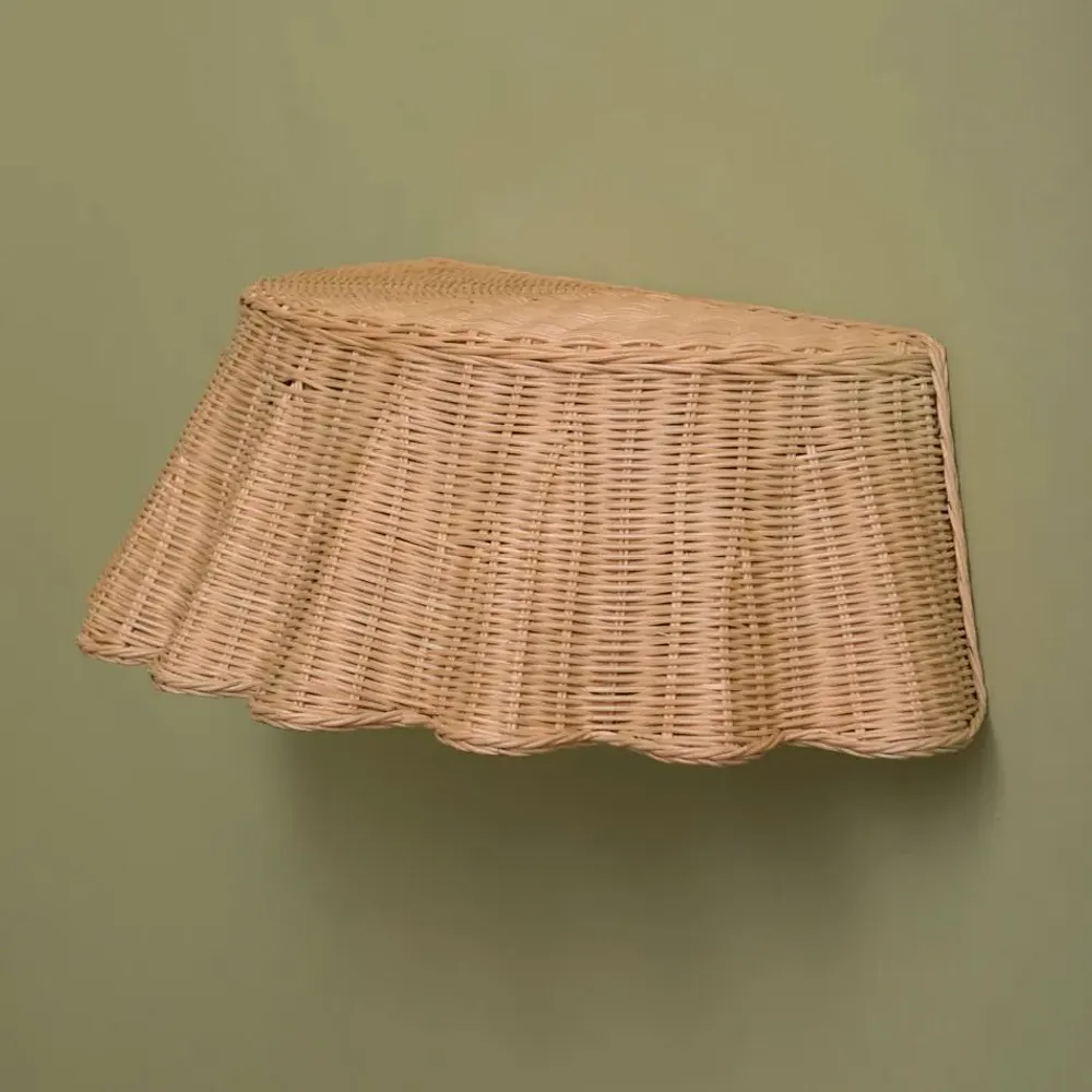 Autres tables  - TABLE D'APPOINT FLOTTANTE FESTONNÉE EN ROTIN - MAHE HOMEWARE